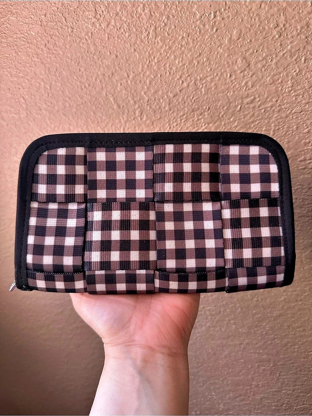Harveys Gingham Classic Wallet in Black & Brown Seatbelt Wallet